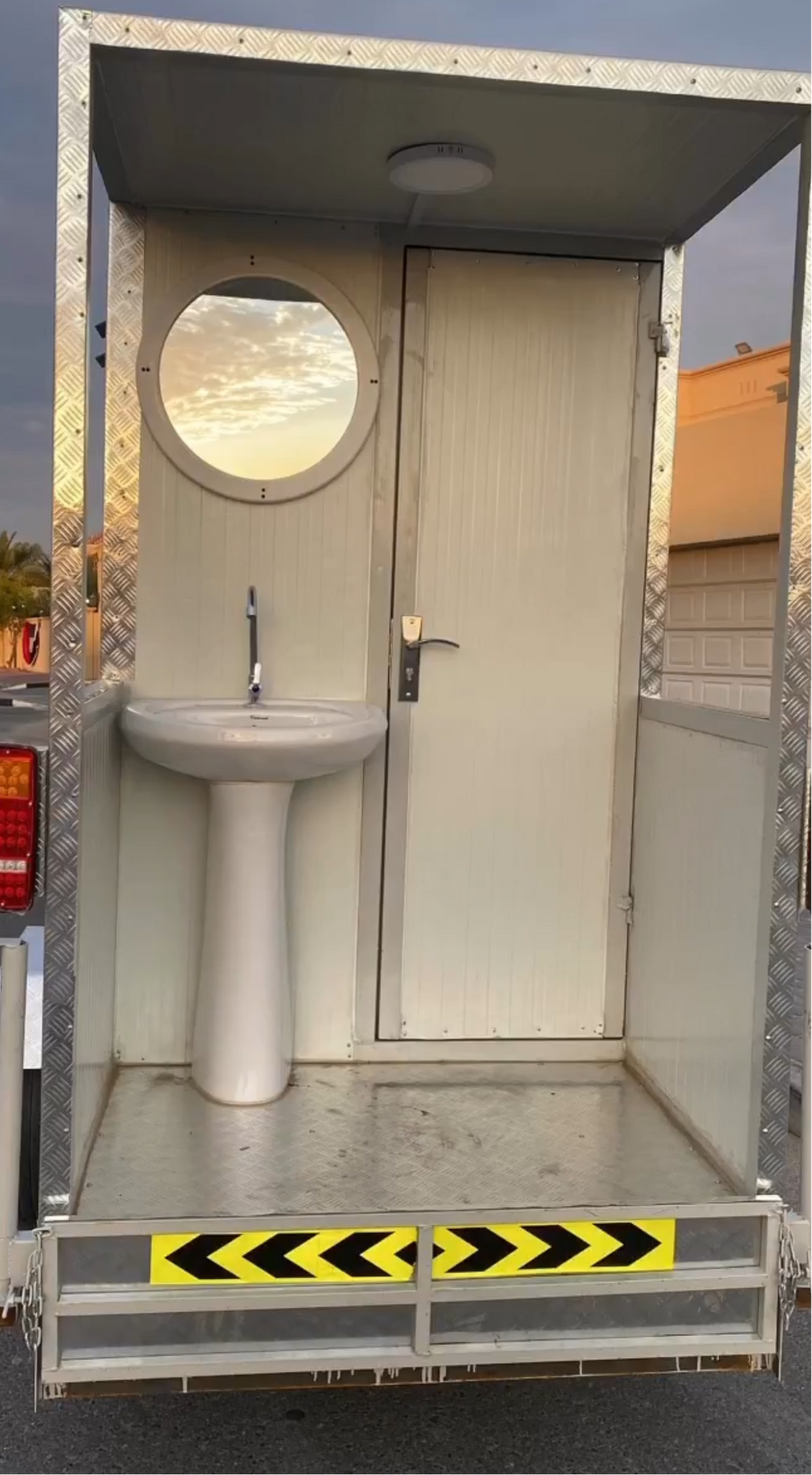 Portable Toilet Trailer – RENT