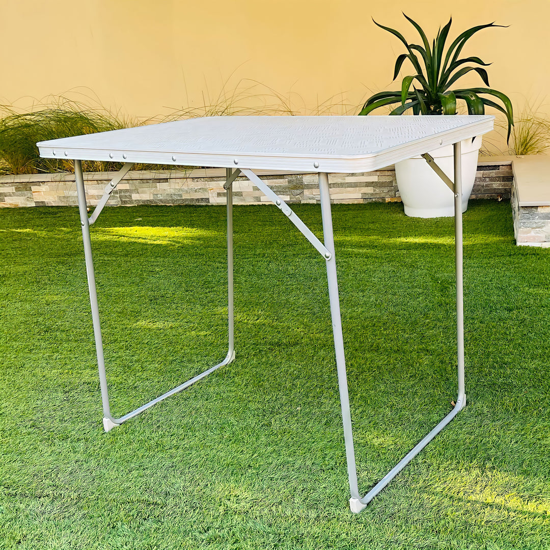 TABLE SMALL (RENT)